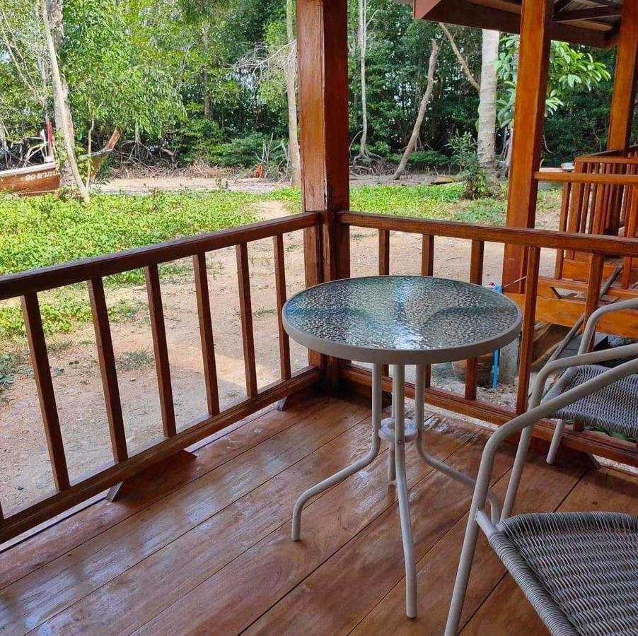 Kohmook Happy Time Bungalow เกาะมุก ภายนอก รูปภาพ