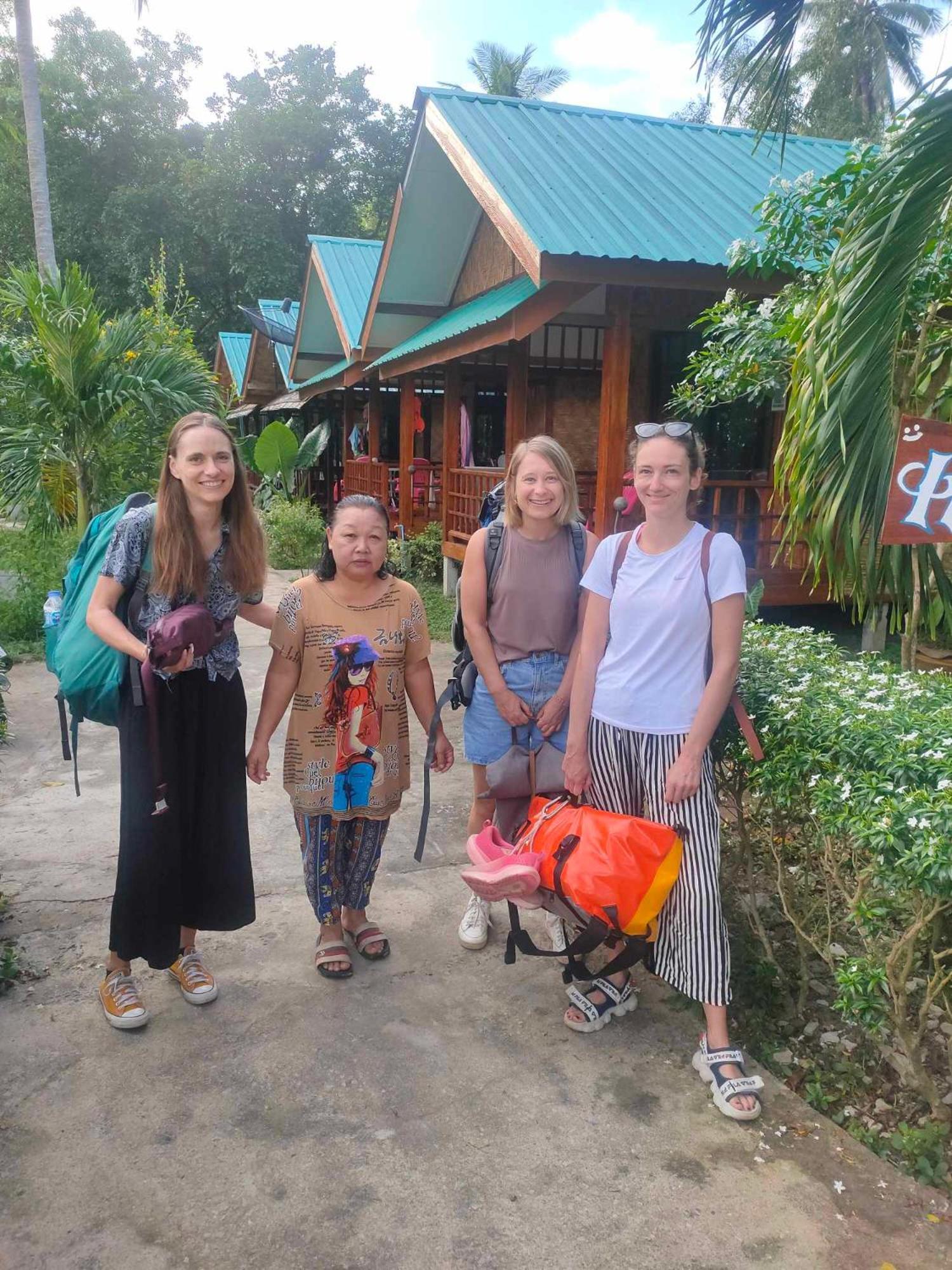 Kohmook Happy Time Bungalow เกาะมุก ภายนอก รูปภาพ