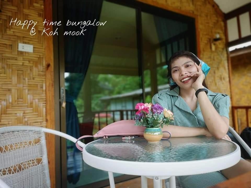 Kohmook Happy Time Bungalow เกาะมุก ภายนอก รูปภาพ