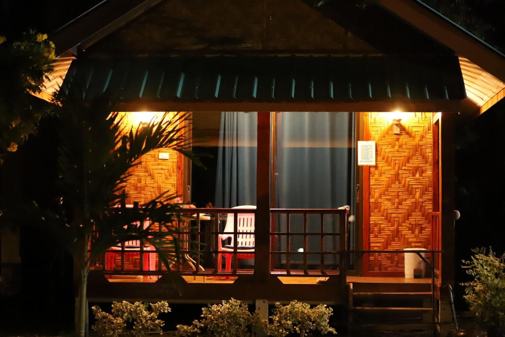 Kohmook Happy Time Bungalow เกาะมุก ภายนอก รูปภาพ